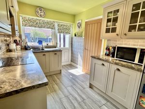 Kitchen- click for photo gallery